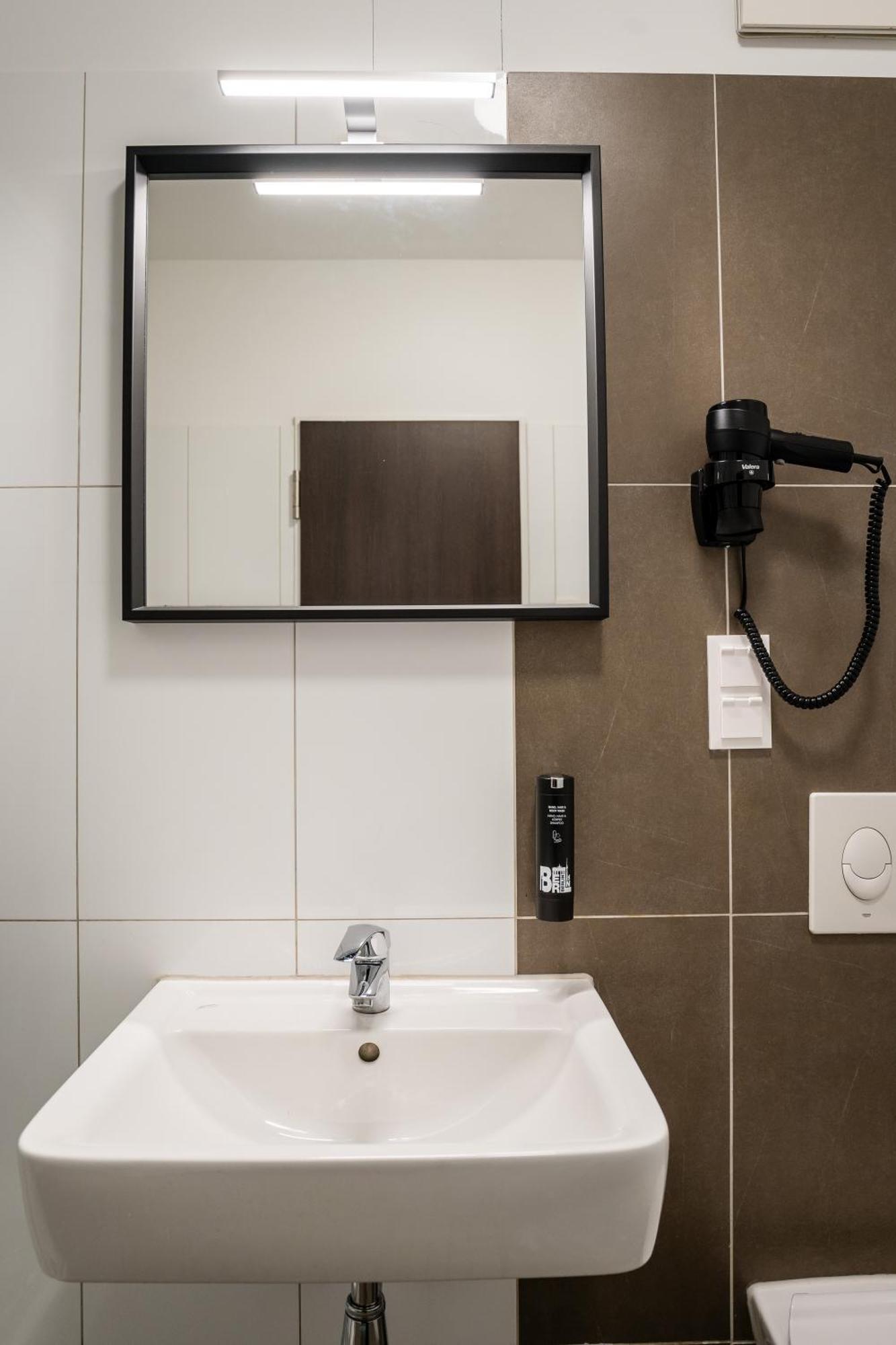 Apartmenthaus Neukoelln * Berlin